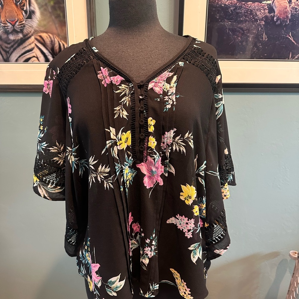 Sharagano Black Floral Pink and Yellow Flutter Sleeve Blouse Size Large
